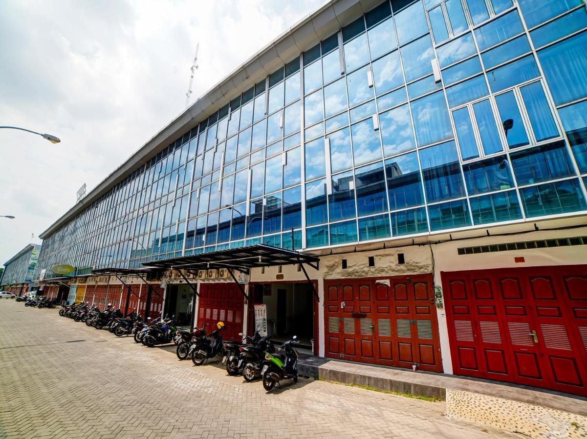 Oyo 91211 Mega Comfort Guest House Medan Ngoại thất bức ảnh