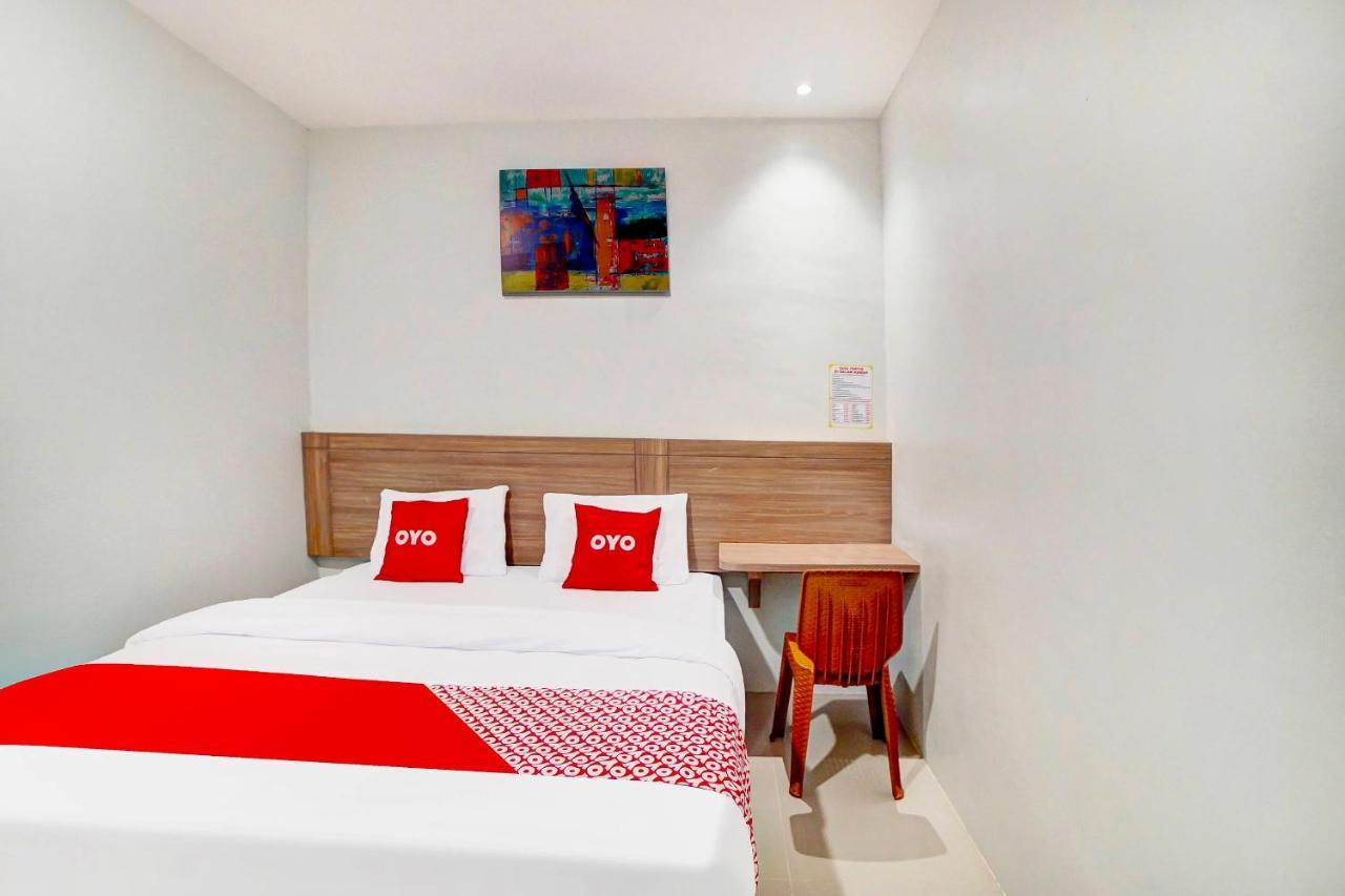 Oyo 91211 Mega Comfort Guest House Medan Ngoại thất bức ảnh