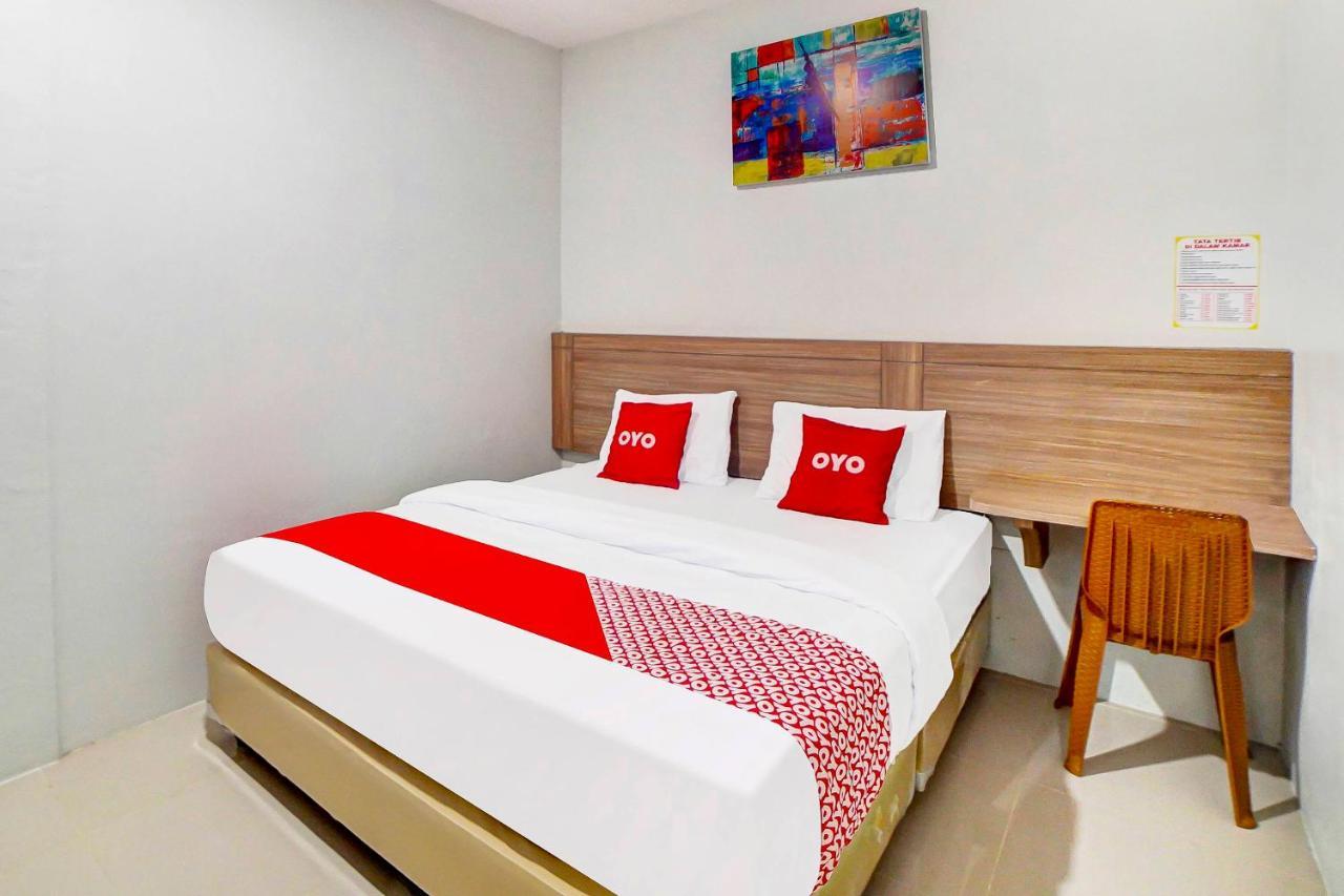 Oyo 91211 Mega Comfort Guest House Medan Ngoại thất bức ảnh