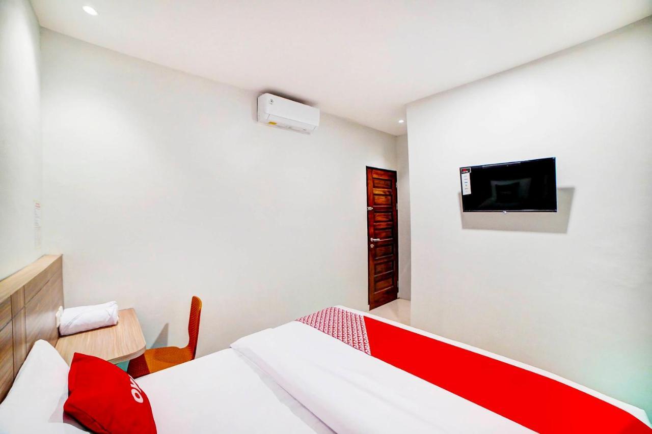 Oyo 91211 Mega Comfort Guest House Medan Ngoại thất bức ảnh